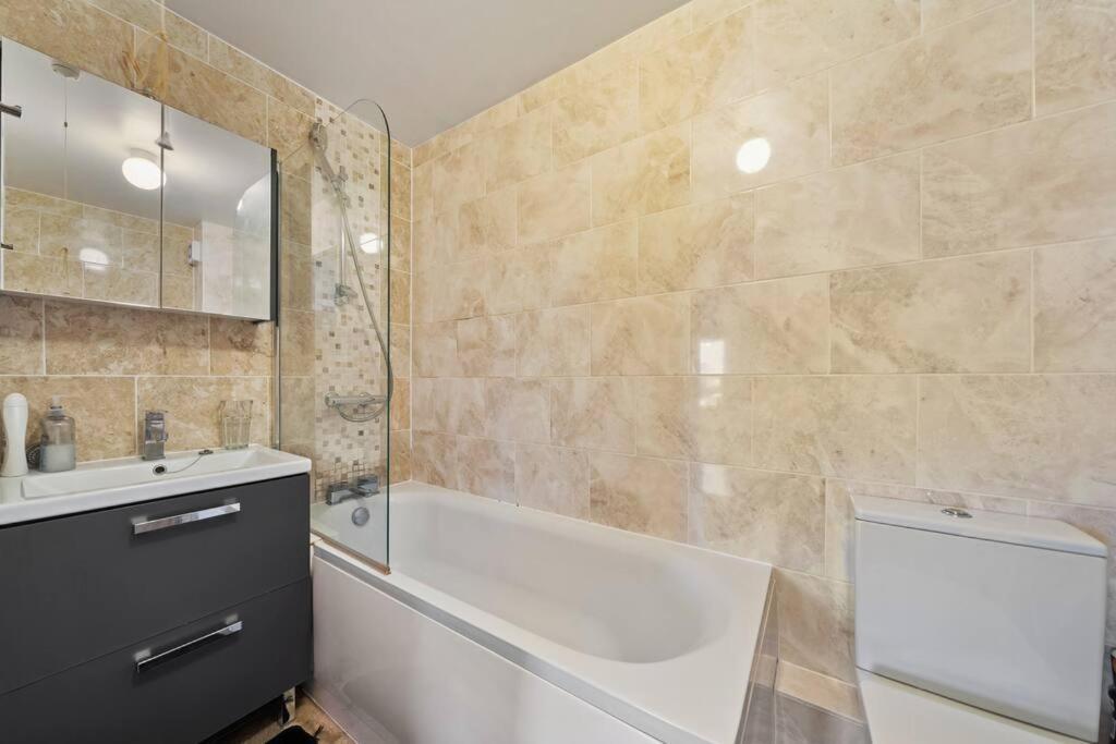 Cozy Apartment In Greater London - 1Br,1 Bath Εξωτερικό φωτογραφία